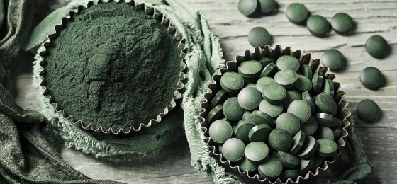 Peut-on remplacer un multivitamines par de la spiruline ?